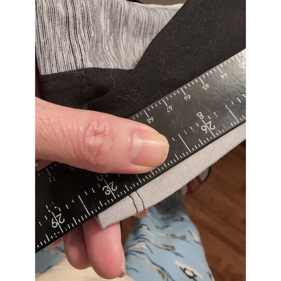 PINK Victoria's Secret Ultimate Gray Black Leggings Size M - Picture 7 of 7